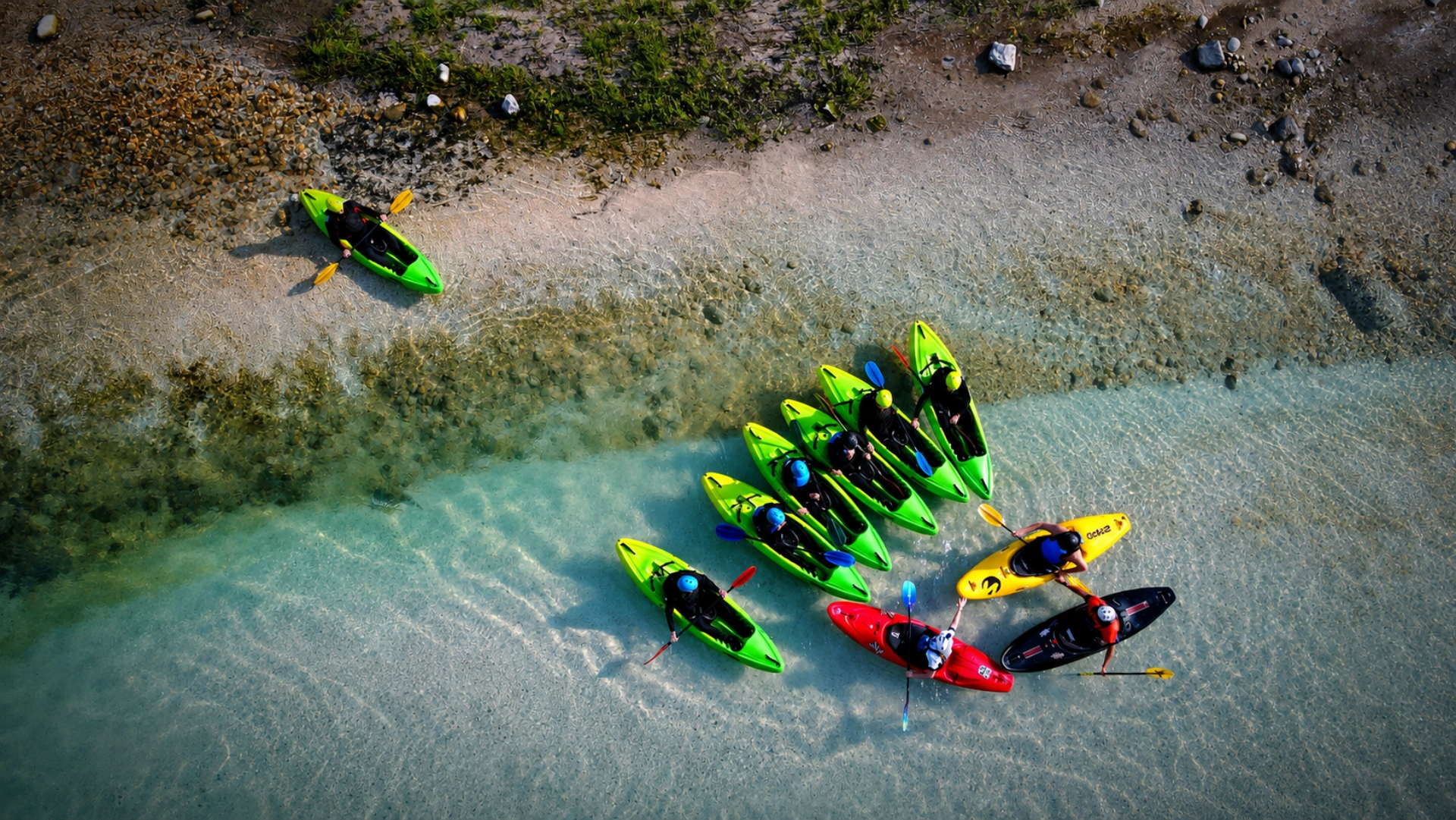 Kayaks on the Soča river from above